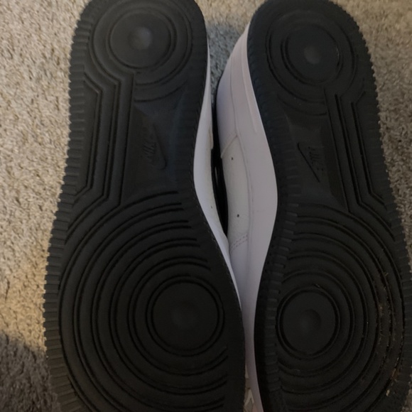 EUC Nike Air Force 1s - Picture 3 of 4